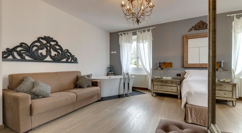 Photo of Vine & Sunlight