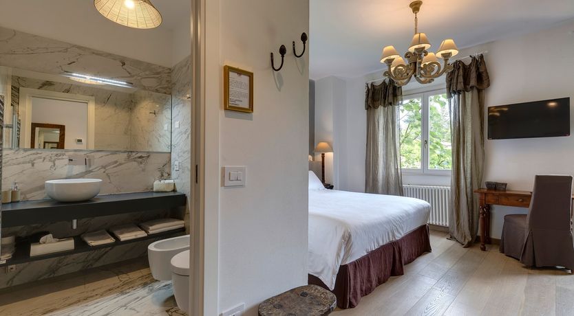 Photo of Vine & Sunlight