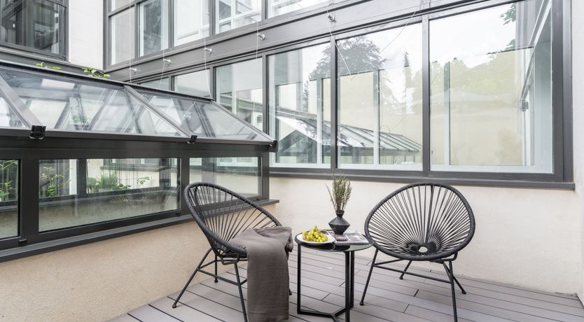 Photo of Orange & Noir