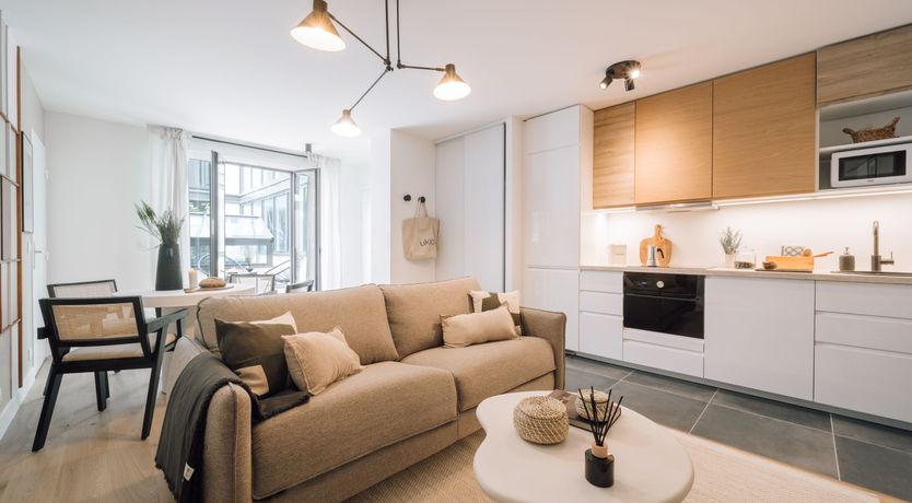 Photo of Orange & Noir