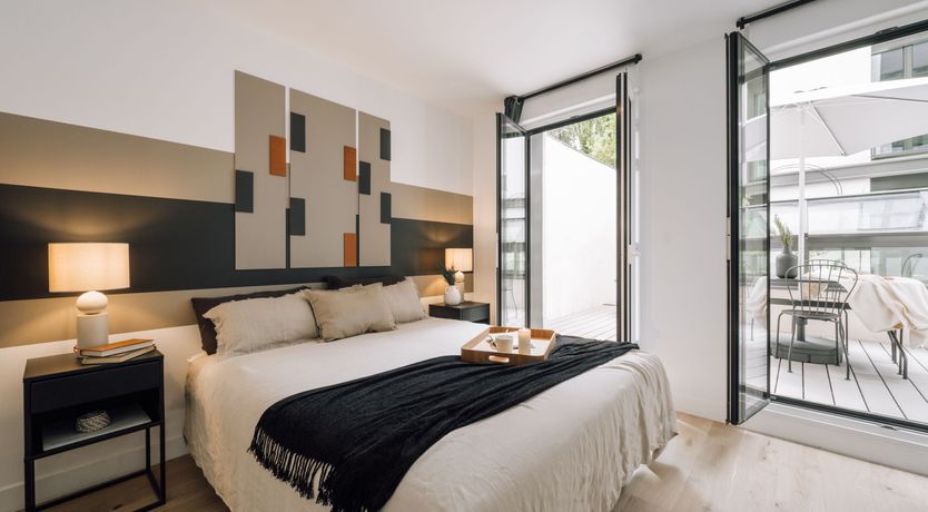 Photo of Orange & Noir