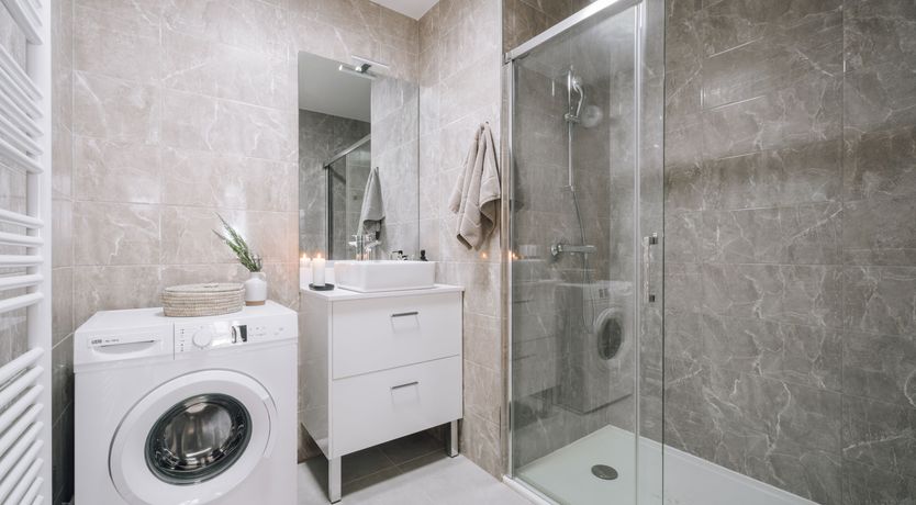 Photo of Orange & Noir