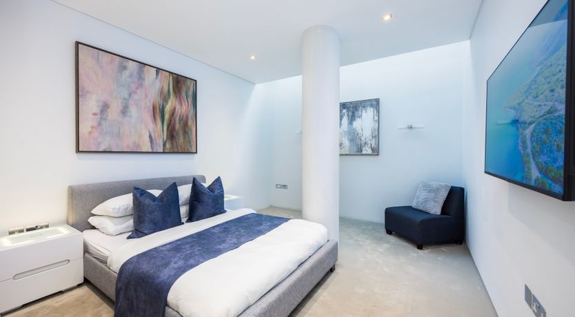 Photo of A Hint of Oak