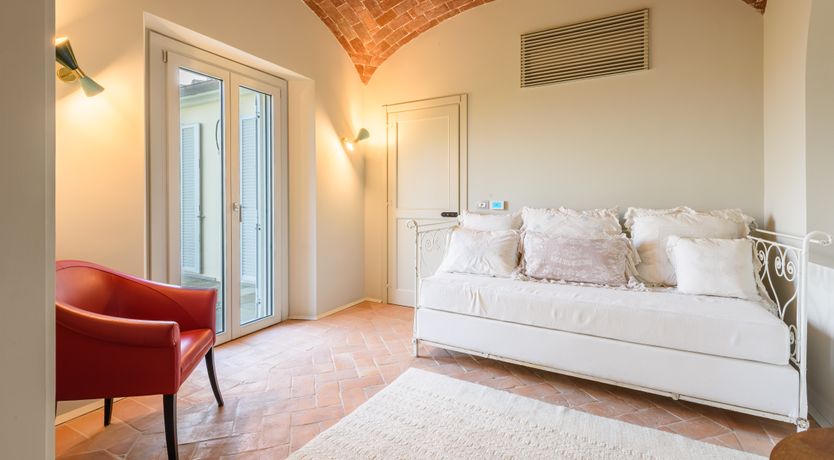 Photo of The Etruscan Lady