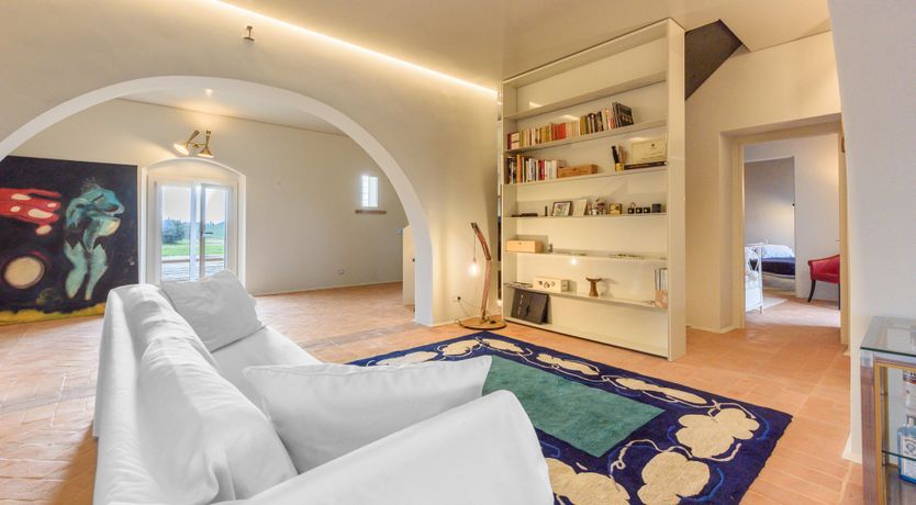 Photo of The Etruscan Lady