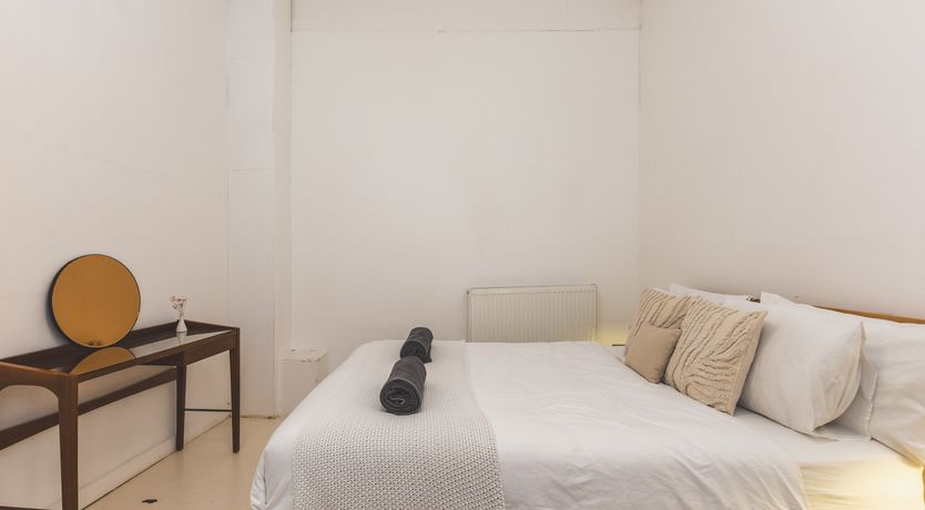 Photo of Bethnal Green Buzz