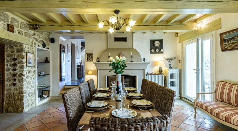 Photo of Under The Linden Tree