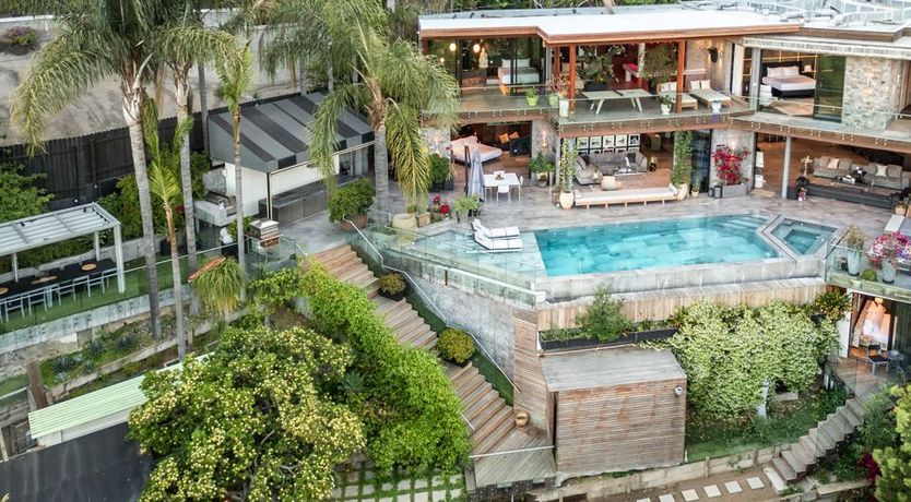 Photo of Hollywood Icon