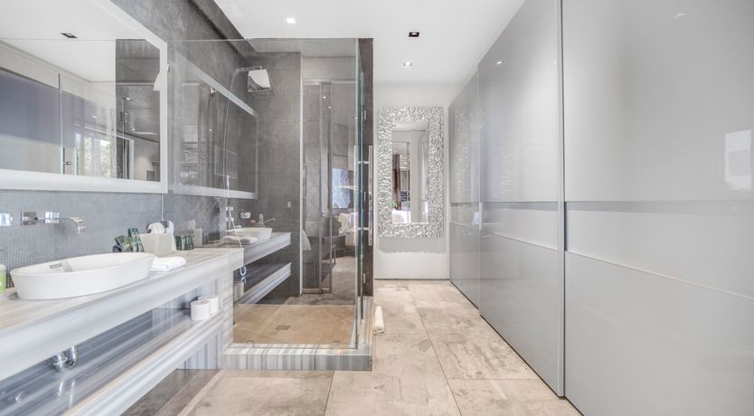 Photo of Hollywood Icon