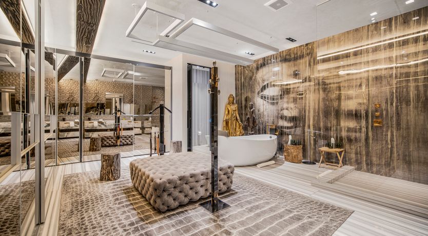 Photo of Hollywood Icon