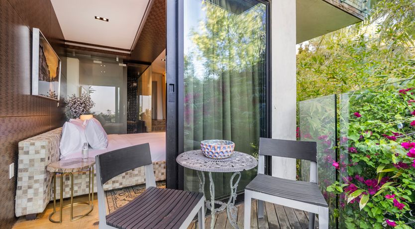 Photo of Hollywood Icon