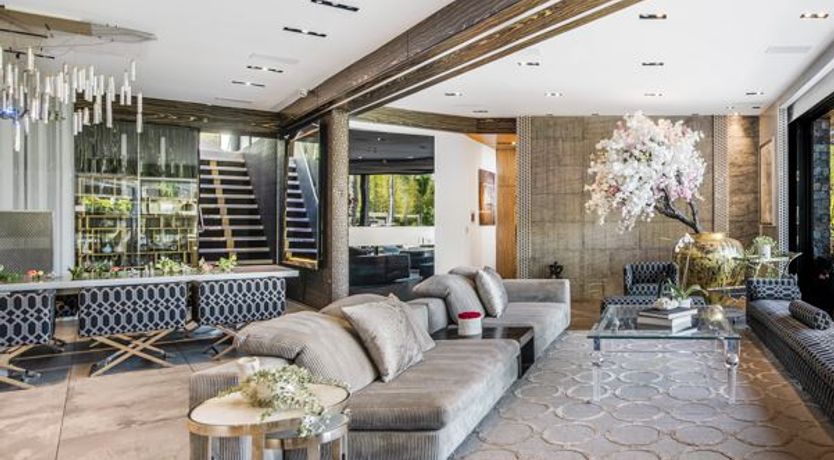 Photo of Hollywood Icon