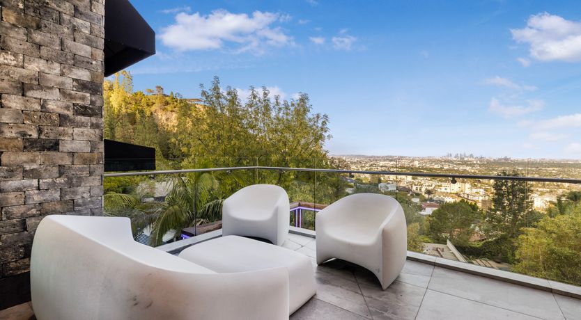 Photo of Hollywood Icon