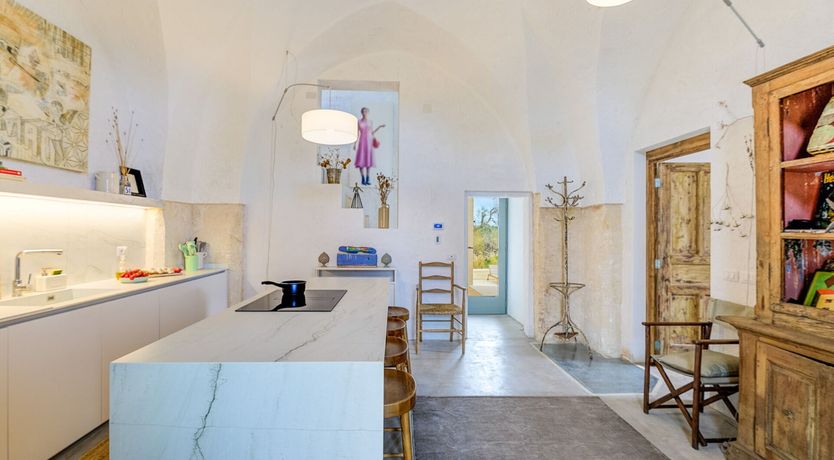 Photo of Stone & Nectarine