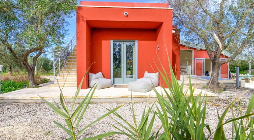 Photo of Stone & Nectarine