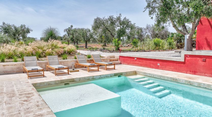 Photo of Stone & Nectarine