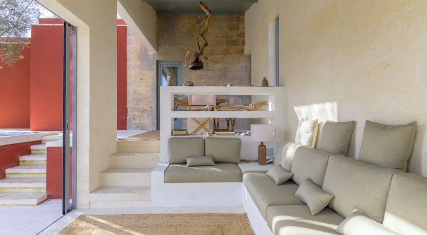 Photo of Stone & Nectarine