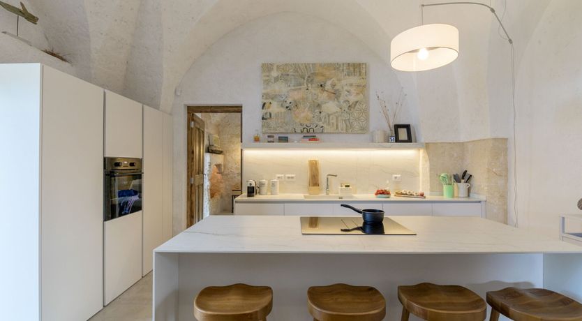 Photo of Stone & Nectarine