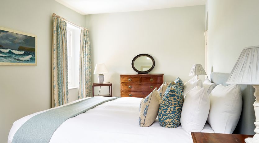 Photo of River & Roses