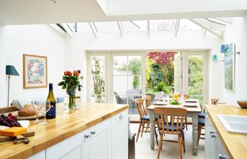 River & Roses Holiday Home