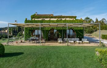 Vine Time Holiday Home