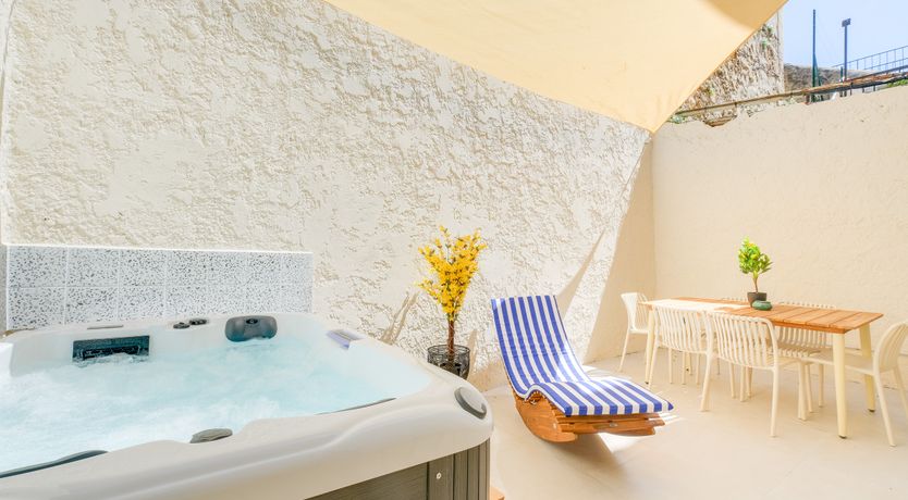 Photo of La Casa Loha