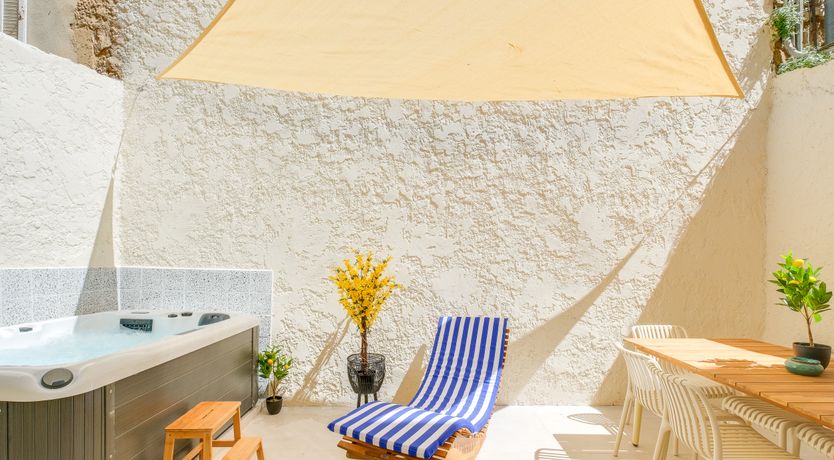 Photo of La Casa Loha