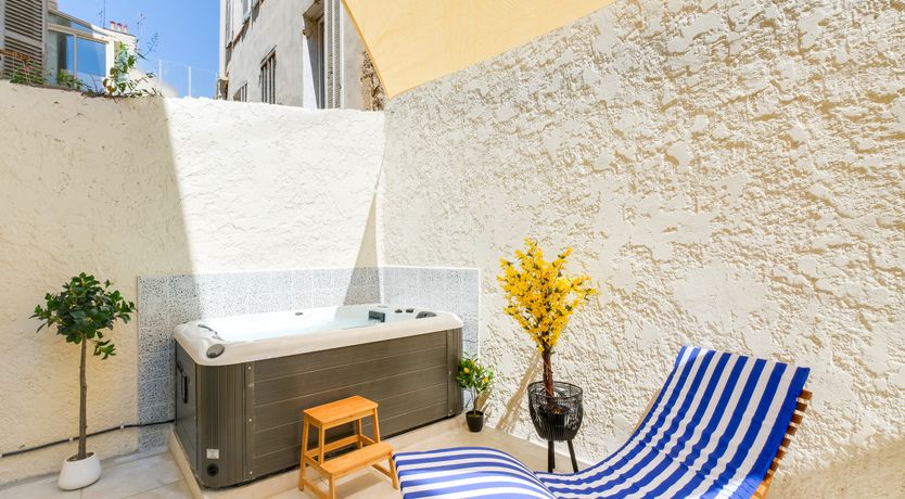 Photo of La Casa Loha