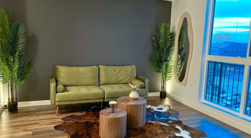 Photo of The Hollywood Star