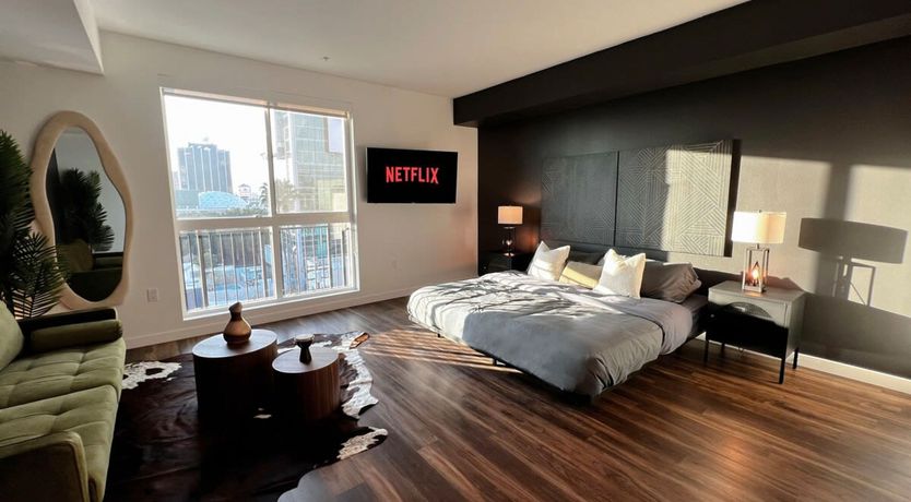 Photo of The Hollywood Star