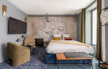 Le Romantique Holiday Home