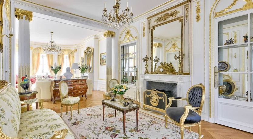 Photo of King of Paris