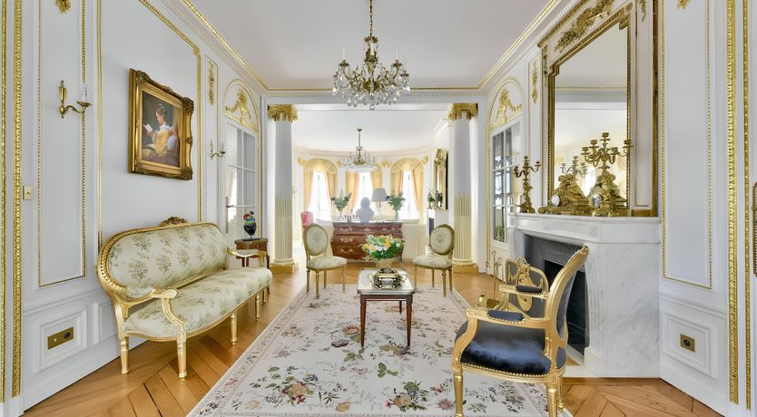 Photo of King of Paris