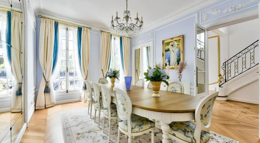 Photo of King of Paris