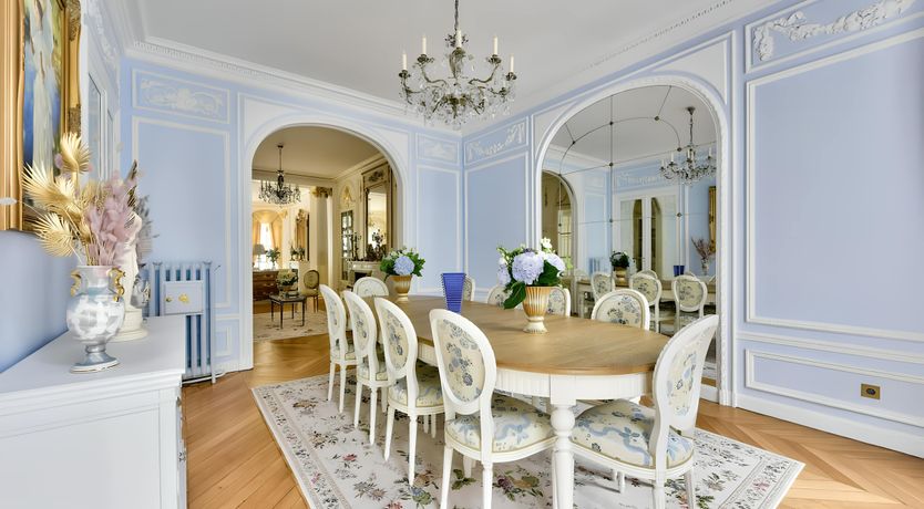 Photo of King of Paris