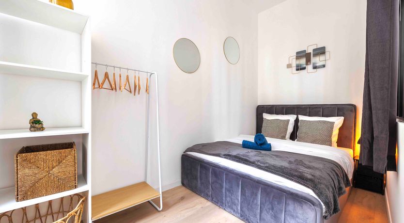 Photo of Marseille Gem