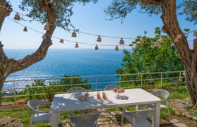 Photo of sunshine-on-amalfi