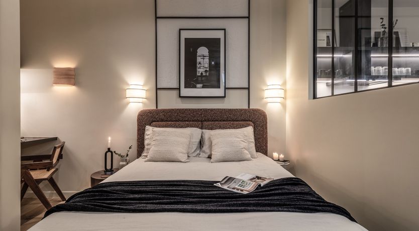 Photo of The Auteuil Embrace