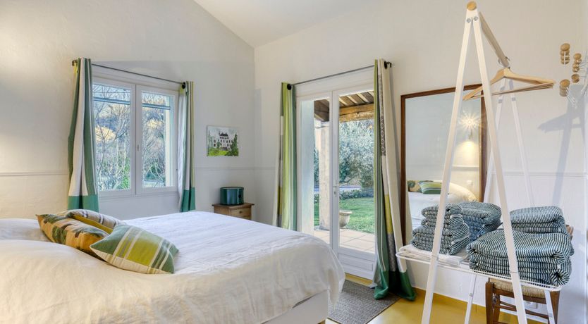 Photo of Lavender & Vines