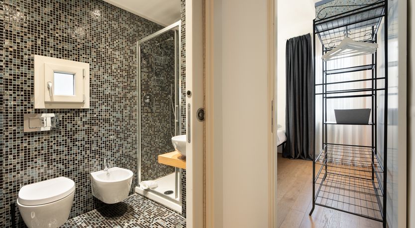 Photo of Florence by Foot