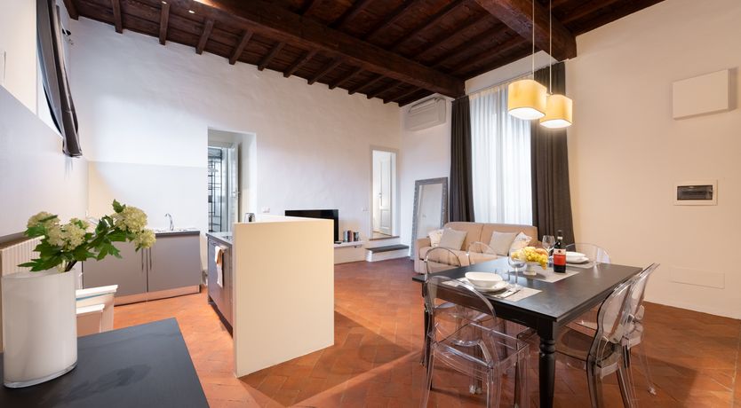 Photo of Florence by Foot