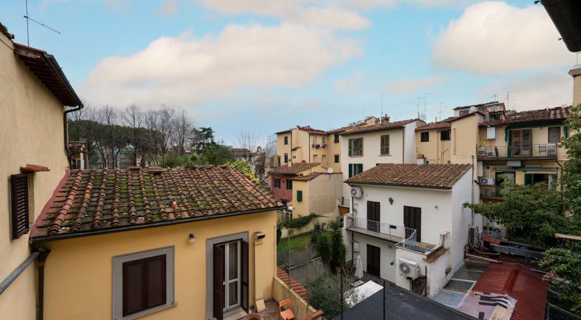 Photo of Florence by Foot