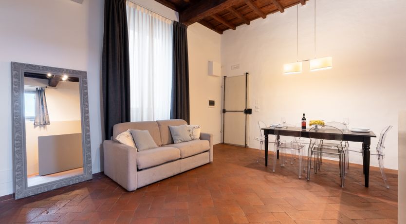 Photo of Florence by Foot