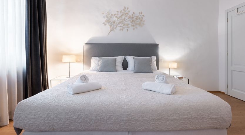 Photo of Florence by Foot