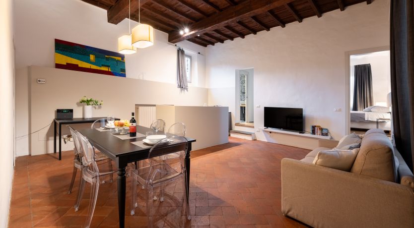 Photo of Florence by Foot