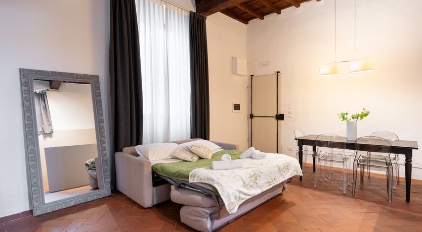 Photo of Florence by Foot