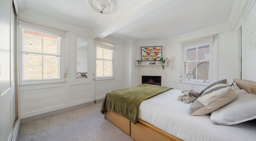 Photo of The Queen's Home