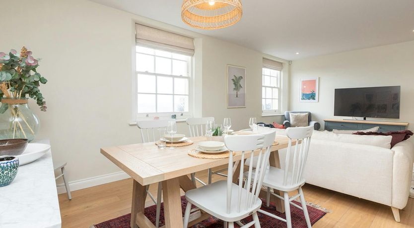 Photo of The Georgian Embrace