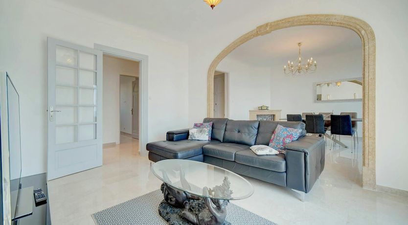 Photo of Palms & Panoramas