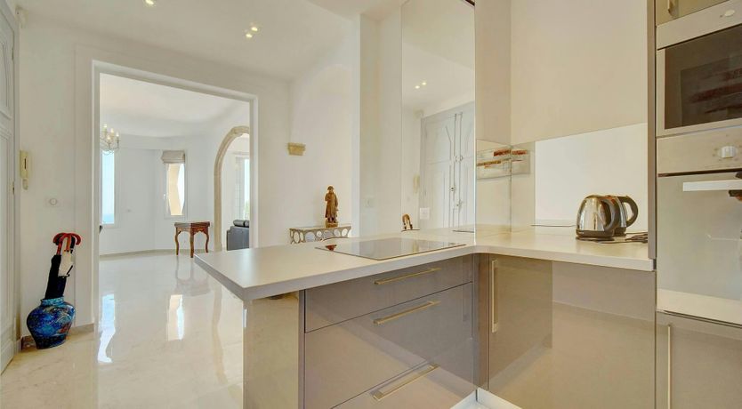 Photo of Palms & Panoramas